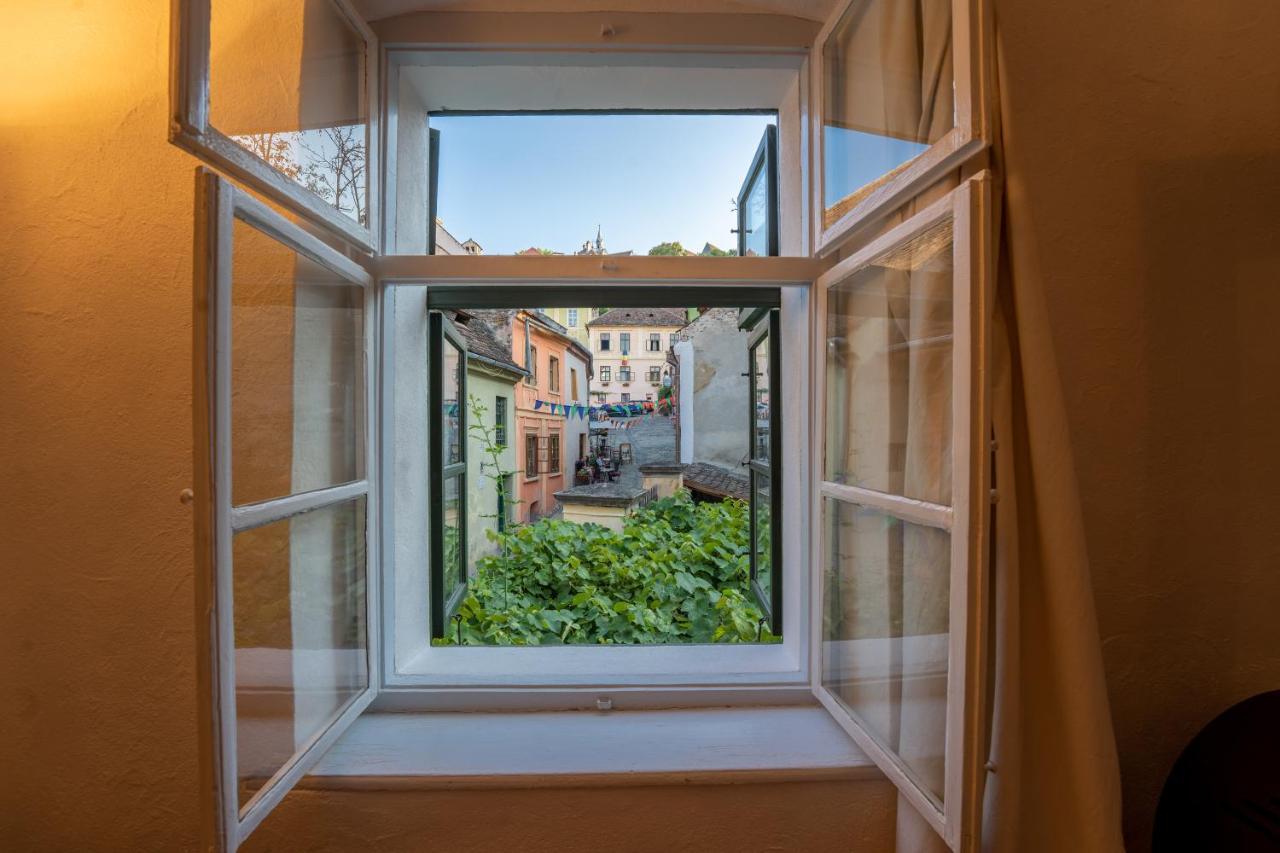 Aparthotel Casa Josef Bacon - La Strada - Sighişoara Esterno foto