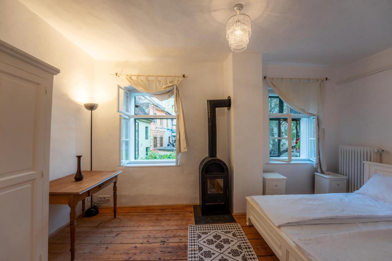 Aparthotel Casa Josef Bacon - La Strada - Sighişoara Esterno foto