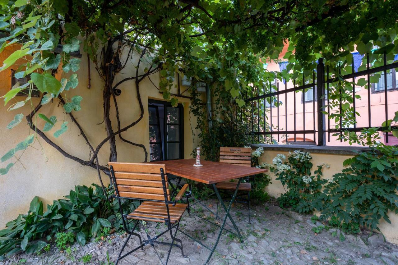Aparthotel Casa Josef Bacon - La Strada - Sighişoara Esterno foto